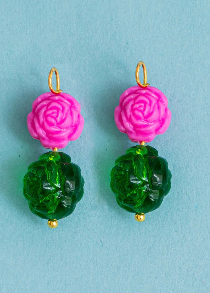 Set of Mood Charms - Bouquet — Pink, green floral earrings, detail — MYFASHIONFRUIT