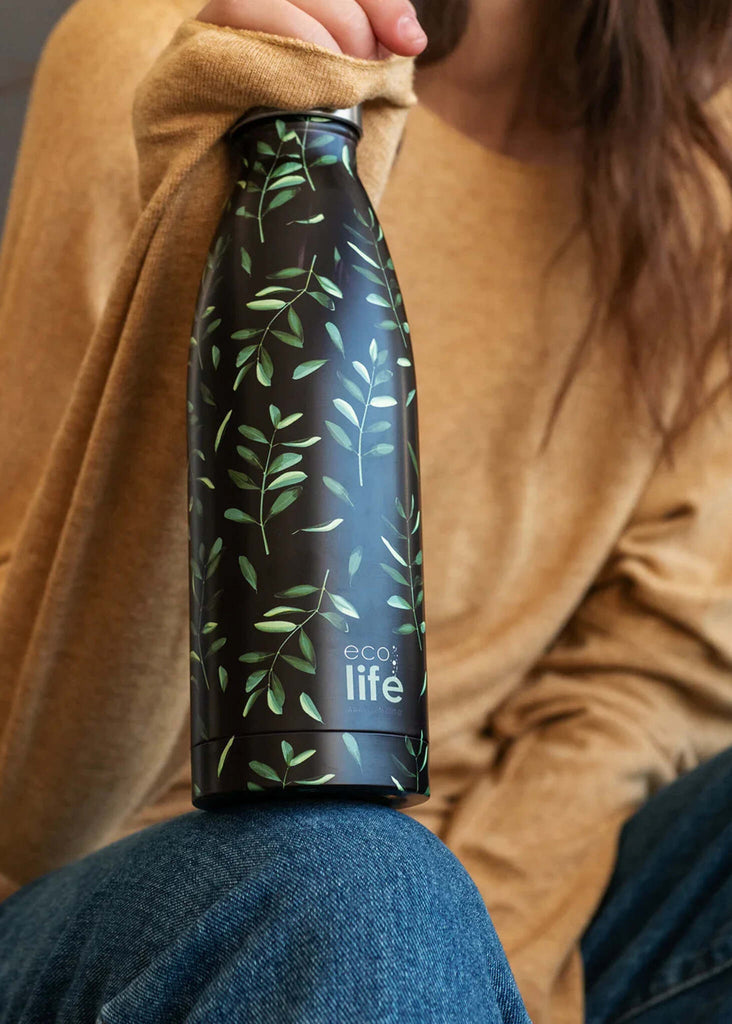 Ecolife Elaia Thermos — Black bottle with leaf print, on model — MYFASHIONFRUIT