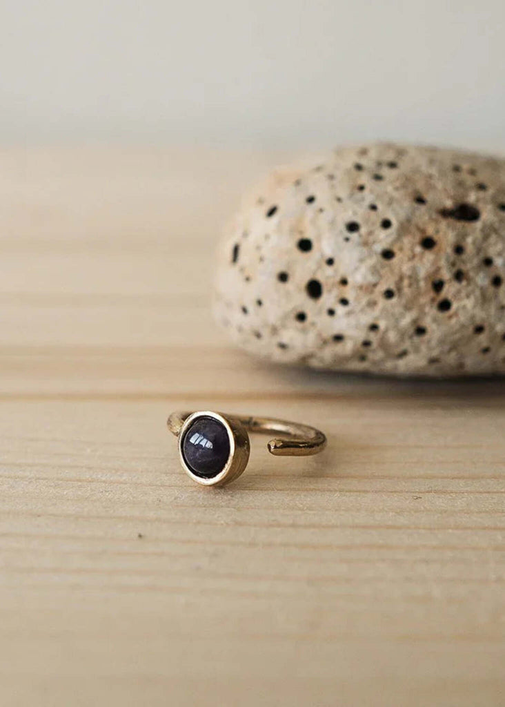 Minor Chevalier Ring — Bronze ring with black stone — MYFASHIONFRUIT