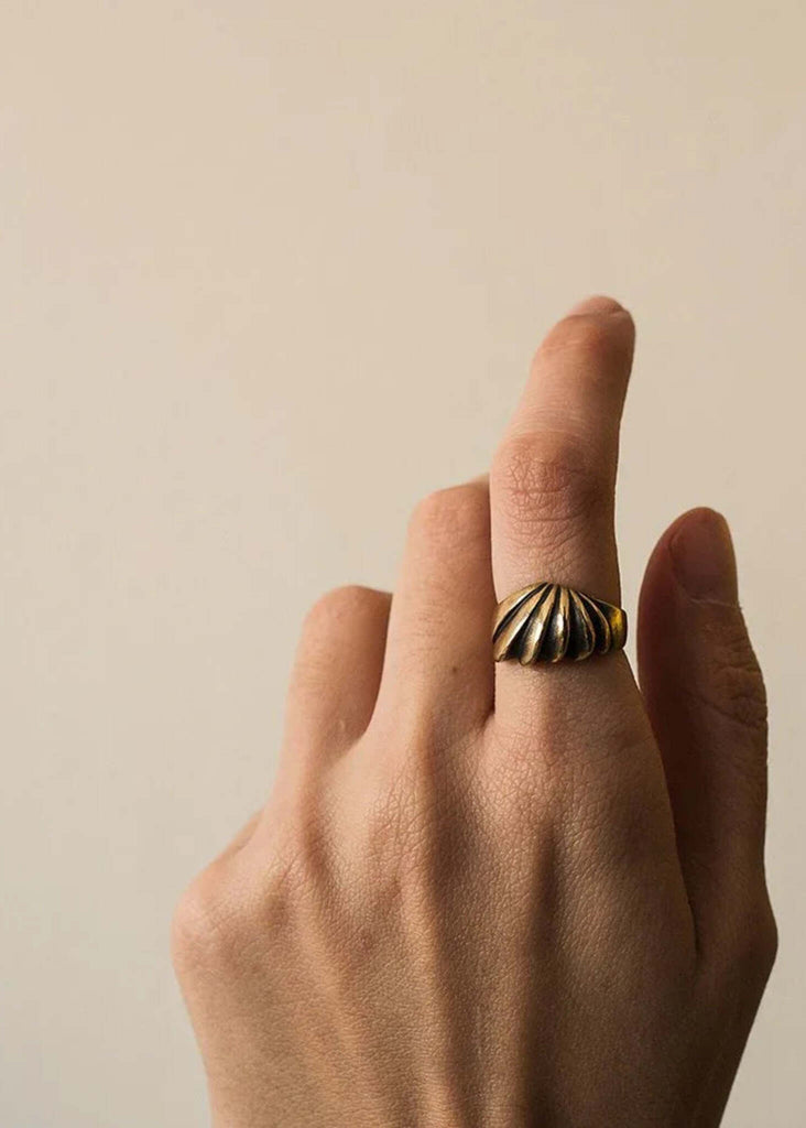 Grace Ring — Gold ring on model, detail — MYFASHIONFRUIT