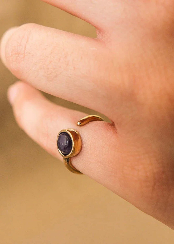 Minor Chevalier — Gold ring with stone, on finger — MYFASHIONFRUIT