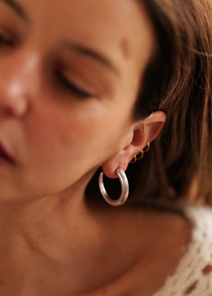 Mia Hoops — Silver hoops on model, detail — MYFASHIONFRUIT