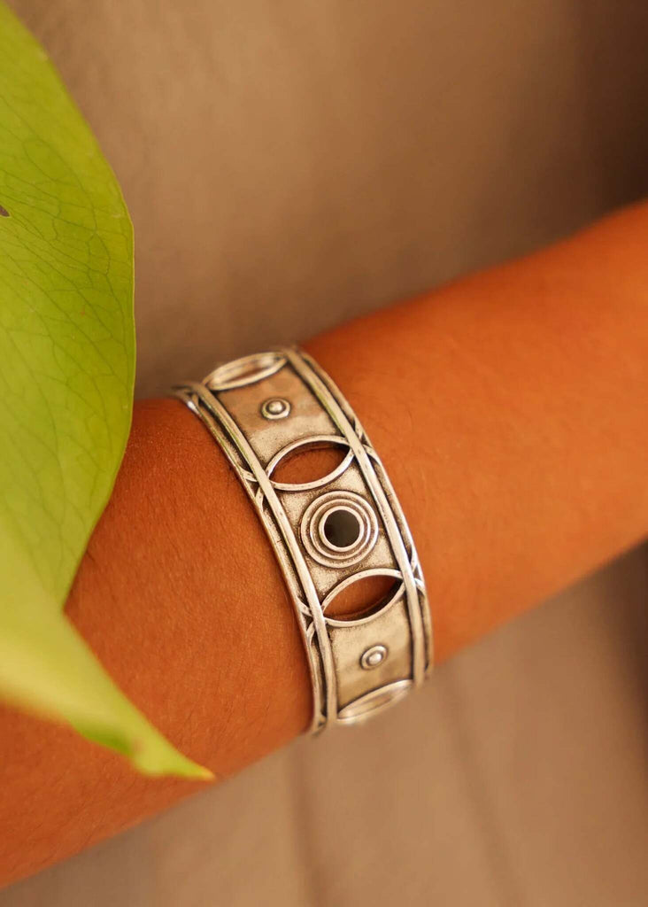 Kian Bracelet — Silver geometric cuff bracelet on model — MYFASHIONFRUIT