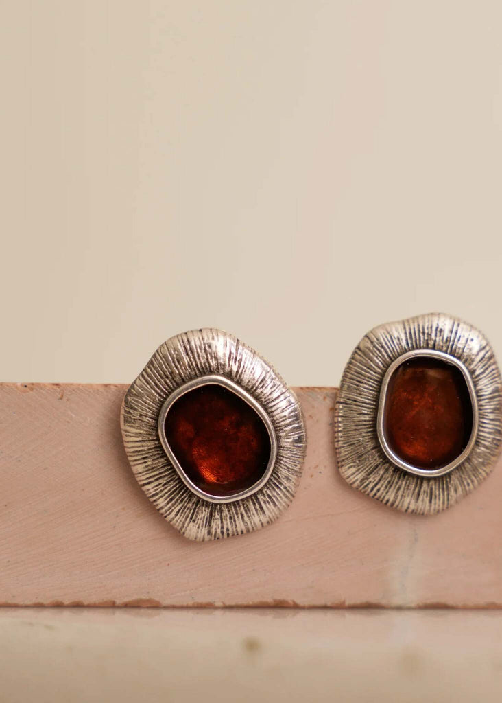 Zanyah Earrings — Silver earrings with amber stone, detail — MYFASHIONFRUIT