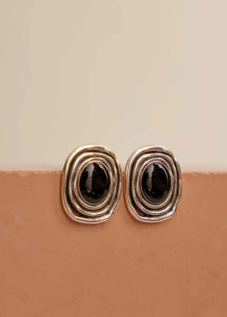 Milcah Earrings — Silver earrings with black stone, detail — MYFASHIONFRUIT