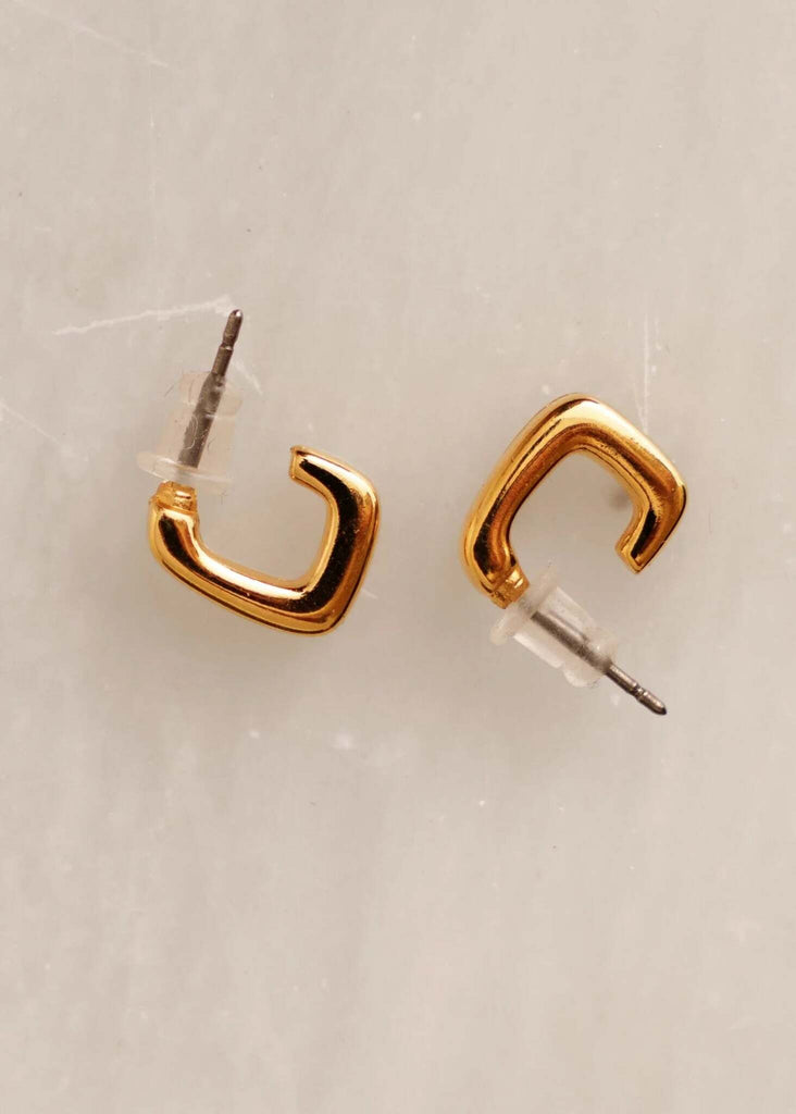 Persis Hoops — Gold square hoop earrings detail — MYFASHIONFRUIT