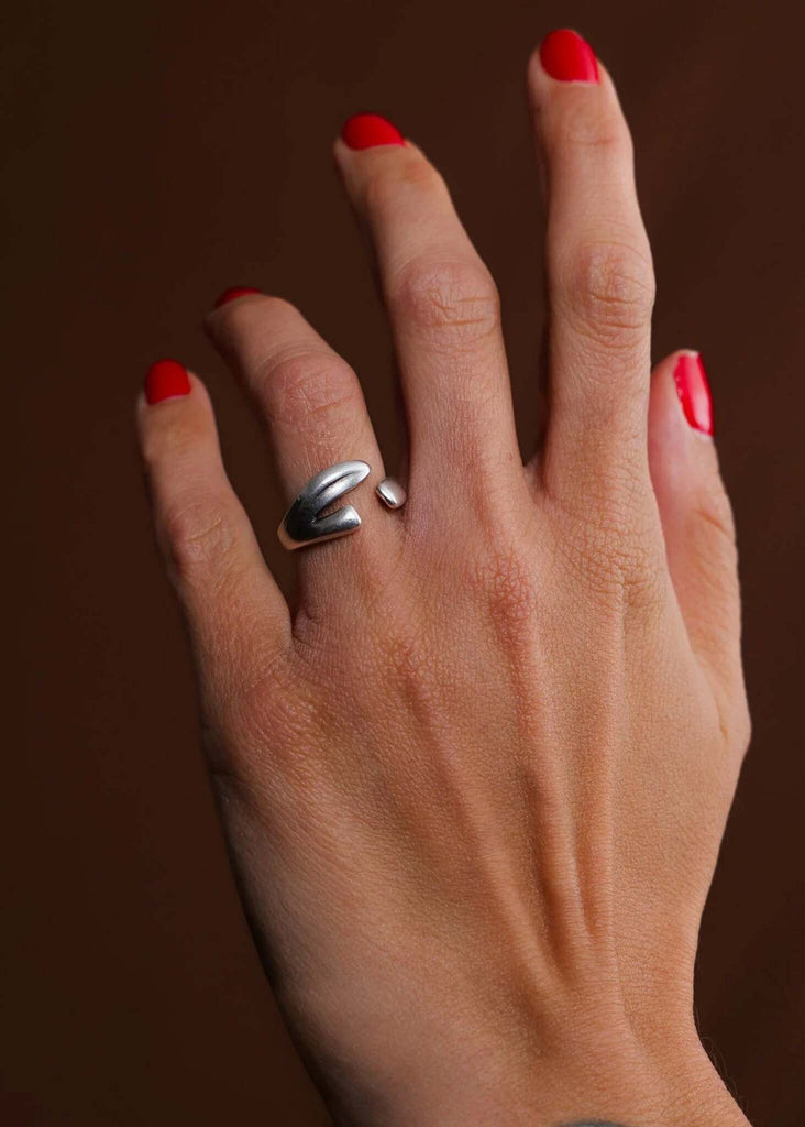 Tea Leaf Ring — Silver ring on model, detail — MYFASHIONFRUIT