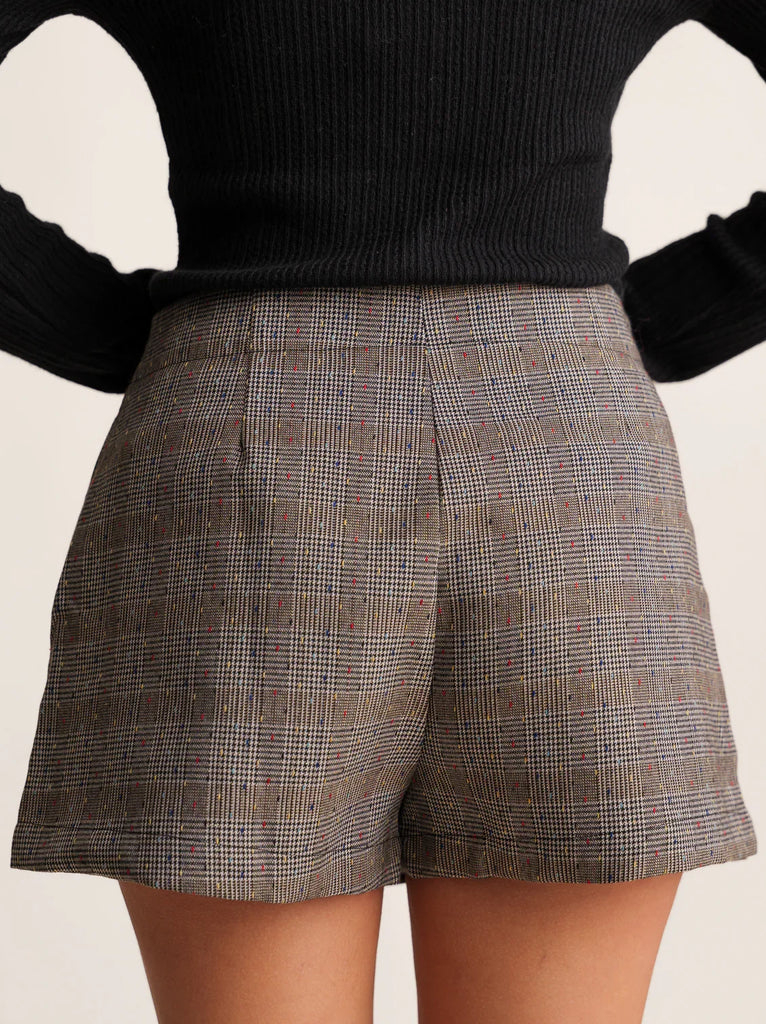 Martina Skort — Plaid shorts on model, back view — MYFASHIONFRUIT
