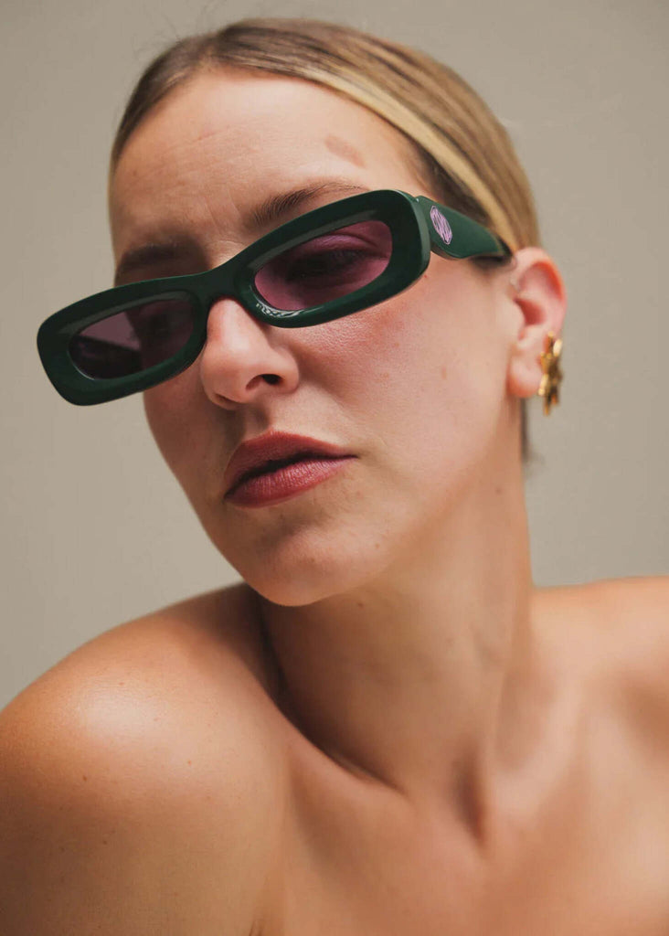 Komono MOE Green Splash Sunglasses — on model, green frame — MYFASHIONFRUIT