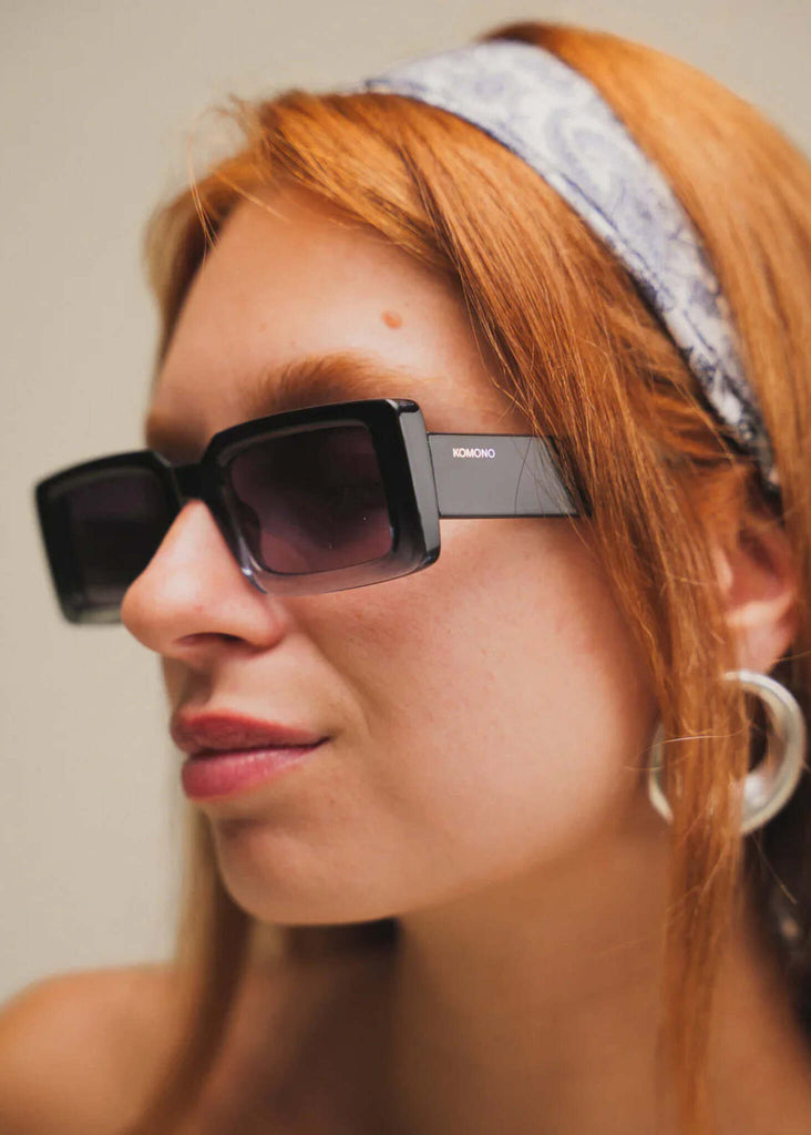 Komono MALICK Bluescale Sunglasses — on model, black frame — MYFASHIONFRUIT