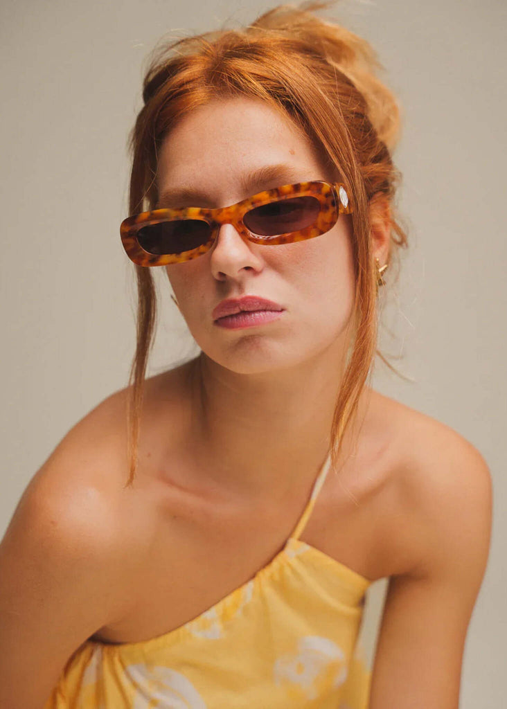 Komono MOE Sun Storm Sunglasses — on model, tortoise frame — MYFASHIONFRUIT