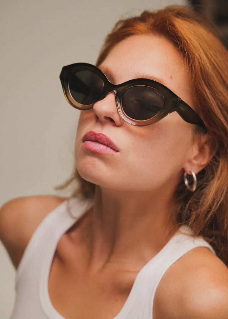 Komono GRACE Pacific Sunset—Sunglasses on model, olive & beige—MYFASHIONFRUIT