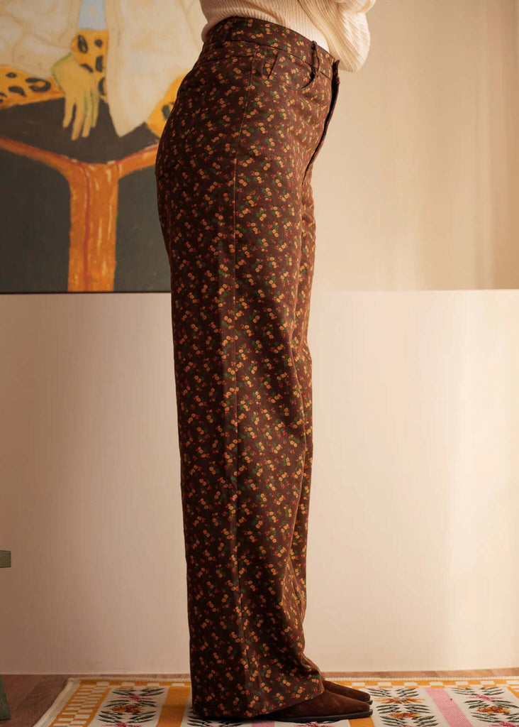 Cassia Jeans — floral brown on model — MYFASHIONFRUIT