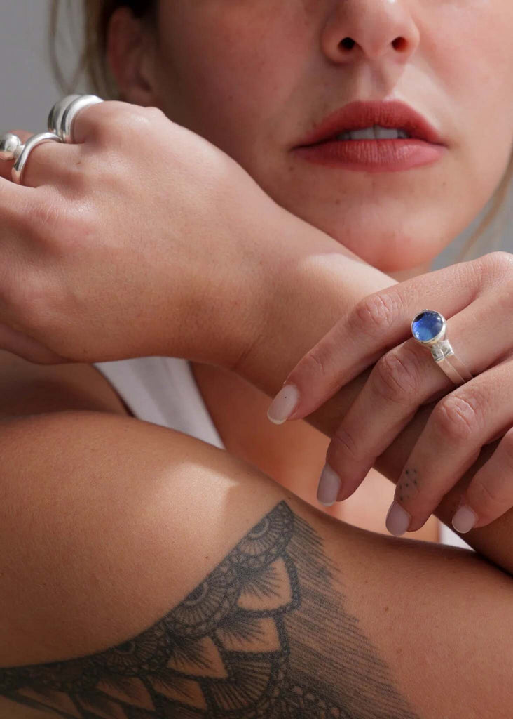 Hermione Ring — Silver ring with blue stone detail on model — MYFASHIONFRUIT