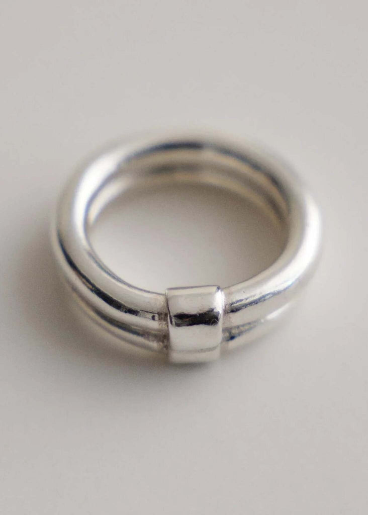 Hestia Ring — silver band ring, detail — MYFASHIONFRUIT