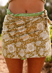 Naia Double-sided Skirt — Green floral reversible skirt on model — MYFASHIONFRUIT