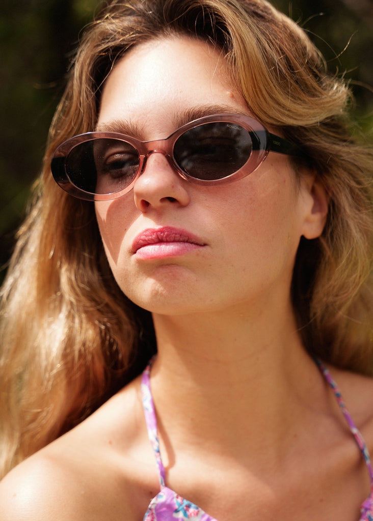 Komono ANA Midnight Jam Sunglasses — Oval sunglasses on model — MYFASHIONFRUIT