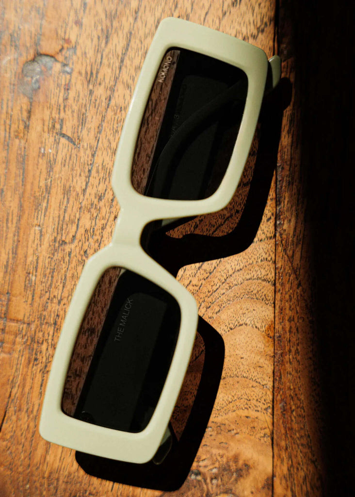 Komono MALICK Moss Sunglasses — Pale green frame, detail — MYFASHIONFRUIT