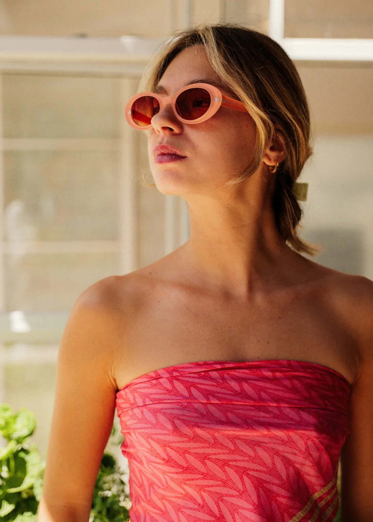 Komono ANA Velvet Coral Sunglasses — pink sunglasses on model — MYFASHIONFRUIT