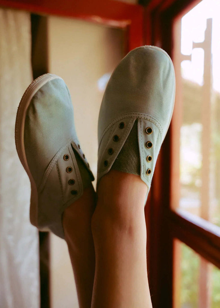 Old Arum Sneakers — Light blue canvas sneakers on model — MYFASHIONFRUIT