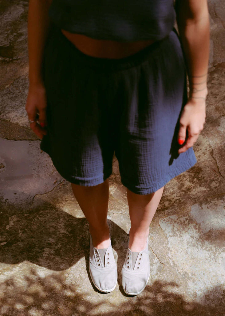 Old Arum Sneakers — Light grey sneakers on model — MYFASHIONFRUIT