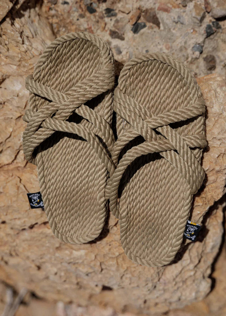 Slip On Camel Sandals — Tan rope sandals, detail — MYFASHIONFRUIT