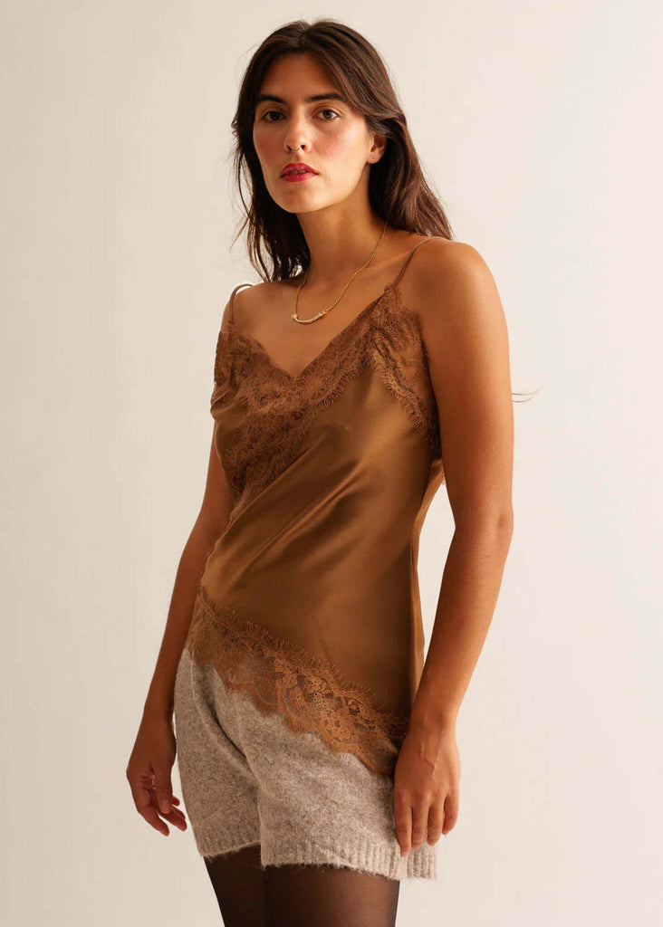Zoey Top — Brown lace trim cami on model — MYFASHIONFRUIT