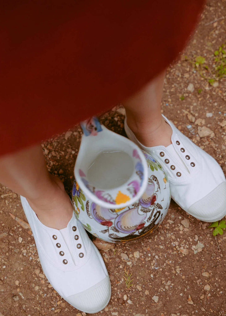 Lavanda Sneakers — White canvas shoes on model — MYFASHIONFRUIT