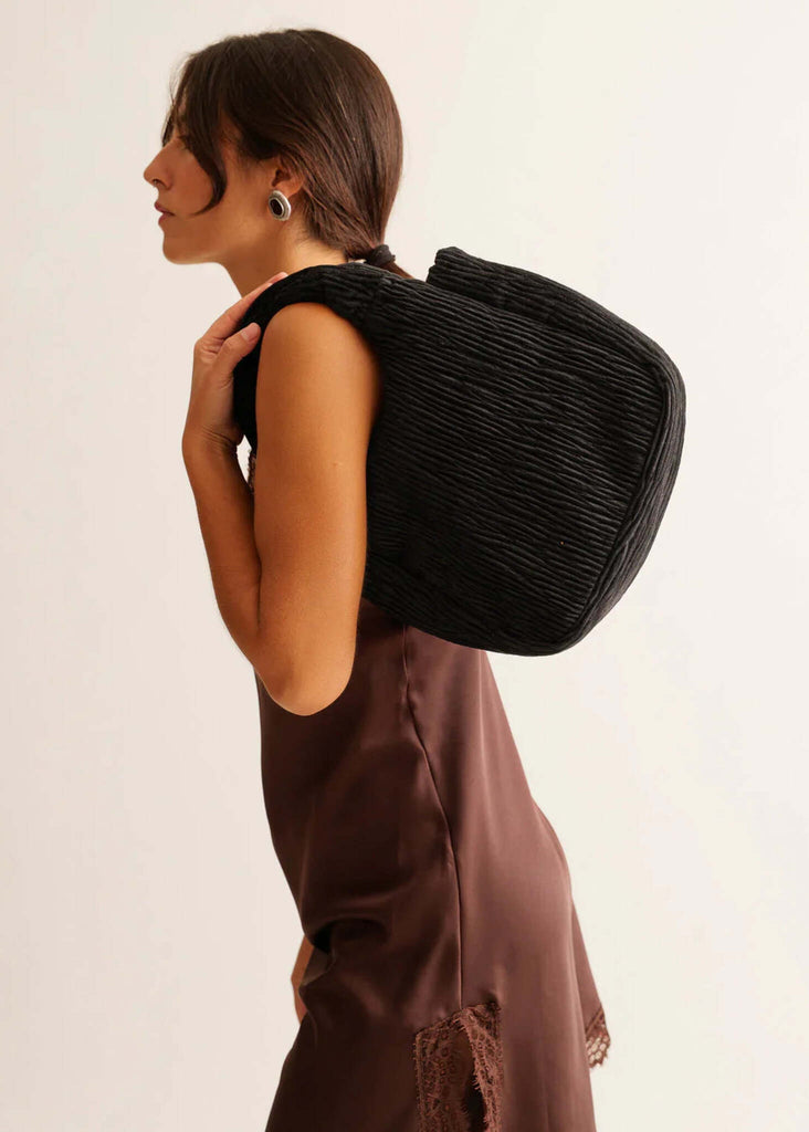 Maryse Bag — Black crinkled bag on model — MYFASHIONFRUIT