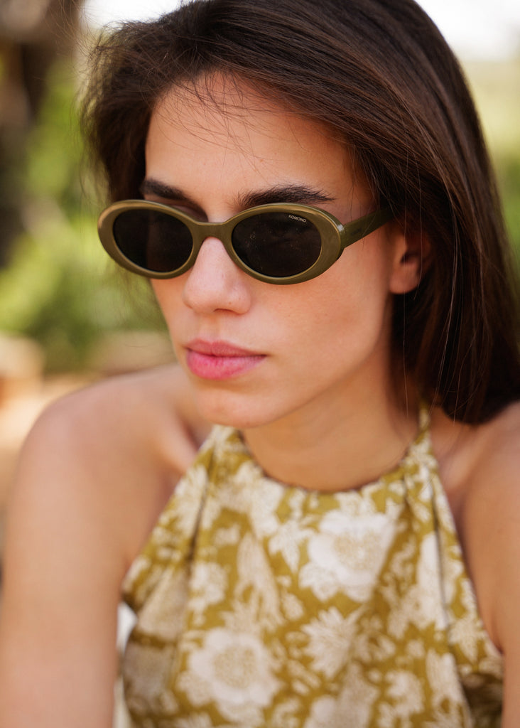 Komono ANA Hazel Sunglasses — Green oval sunglasses on model — MYFASHIONFRUIT