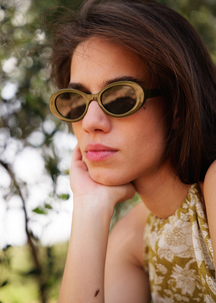 Komono ANA Hazel Sunglasses — Olive green sunglasses on model — MYFASHIONFRUIT