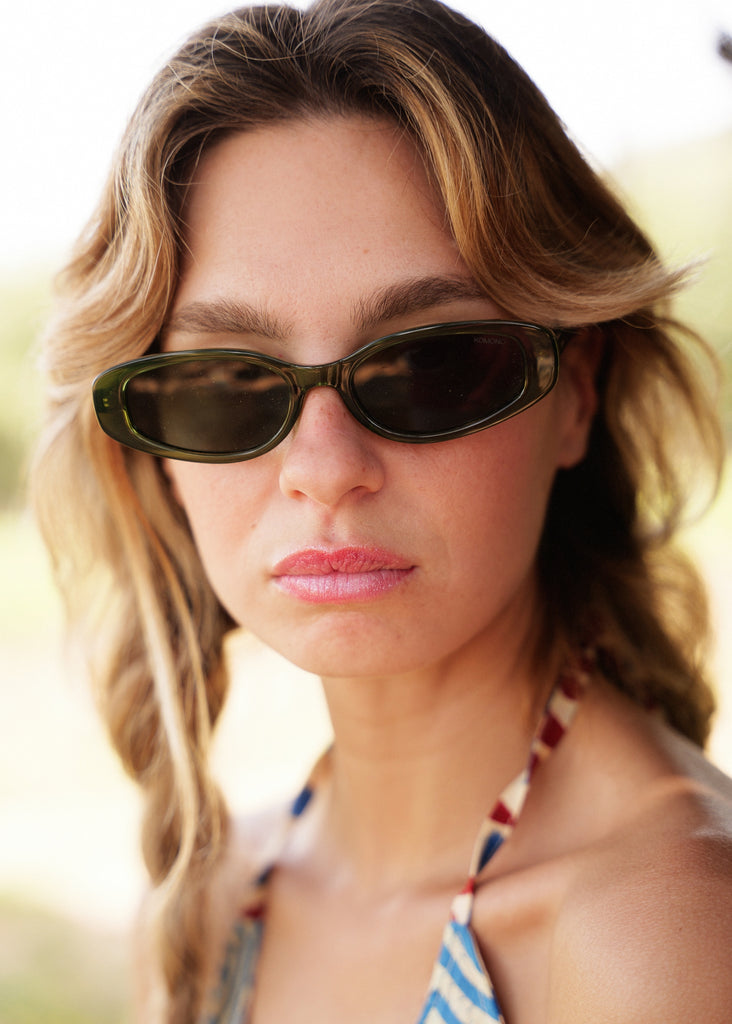 Komono EMERY Sunglasses — Green frame, on model, close up — MYFASHIONFRUIT