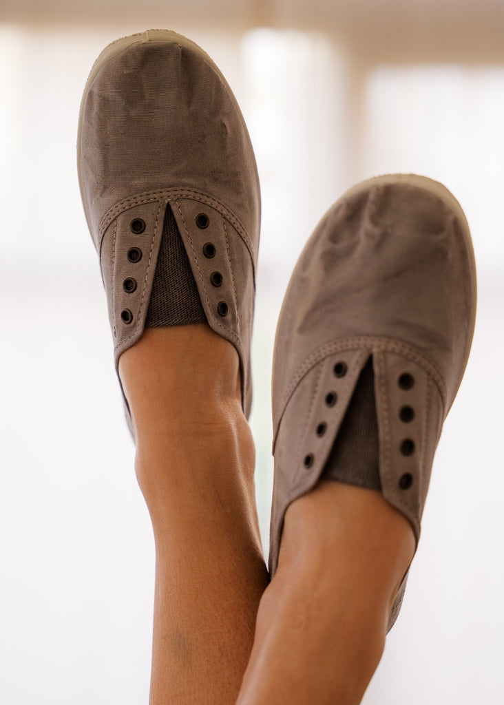 Old Arum Sneakers — Grey canvas slip-ons on model — MYFASHIONFRUIT