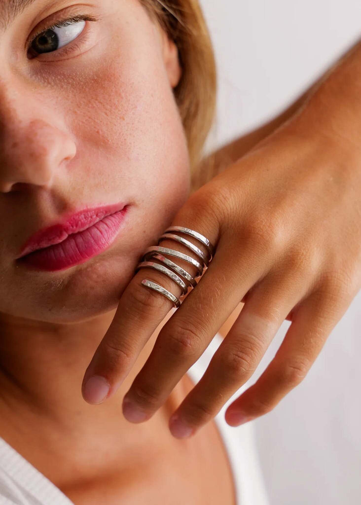 Wrap Up Ring — Silver ring on model detail — MYFASHIONFRUIT