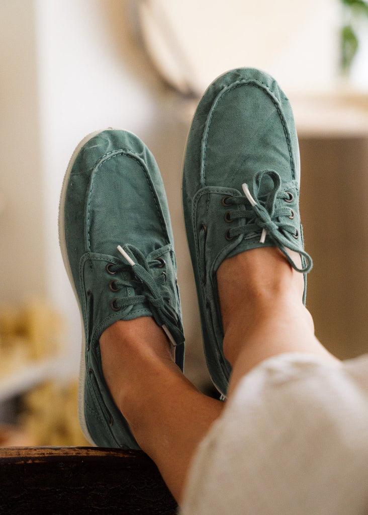 Old Alheli Boat Shoes — green canvas on model — MYFASHIONFRUIT