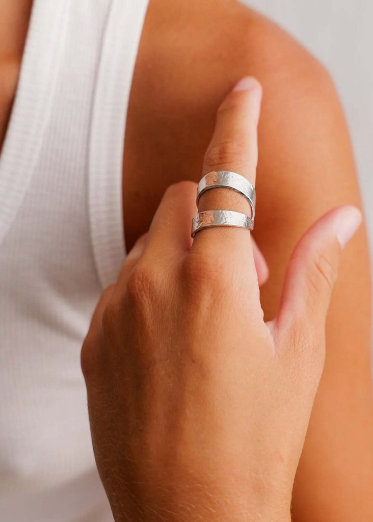 Fall Apart Silver Ring — silver rings on finger, detail — MYFASHIONFRUIT