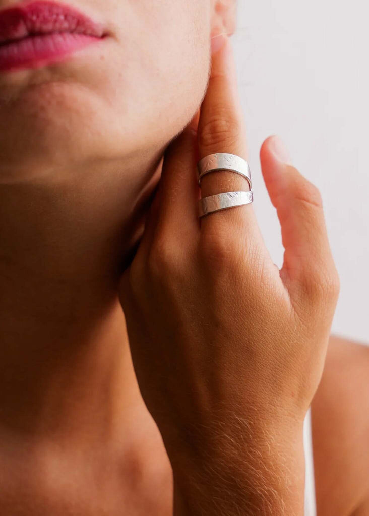 Fall Apart Silver Ring — Silver double band ring on model — MYFASHIONFRUIT