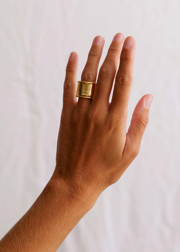 Into the Light Ring — gold ring on finger — MYFASHIONFRUIT