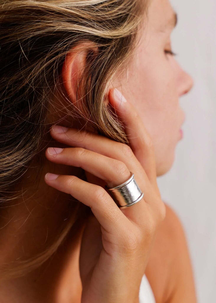 Into the Dark Ring — Silver ring on model, detail — MYFASHIONFRUIT