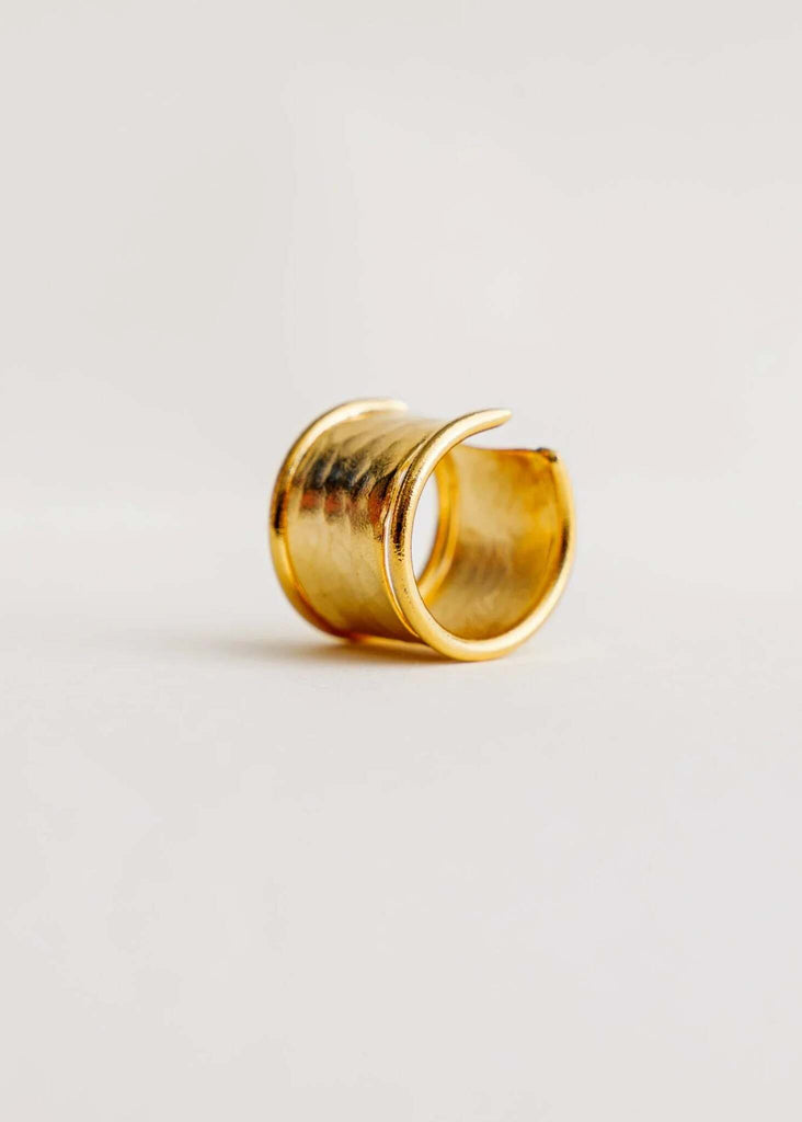 Into the Light Ring — Gold hammered ring, detail — MYFASHIONFRUIT