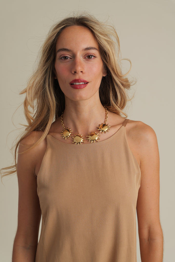 Lā Necklace