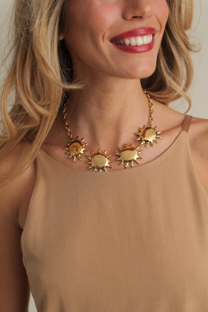Lā Necklace