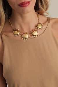 Lā Necklace