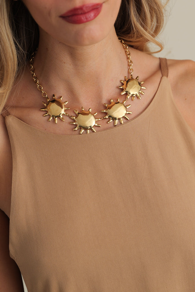 Lā Necklace