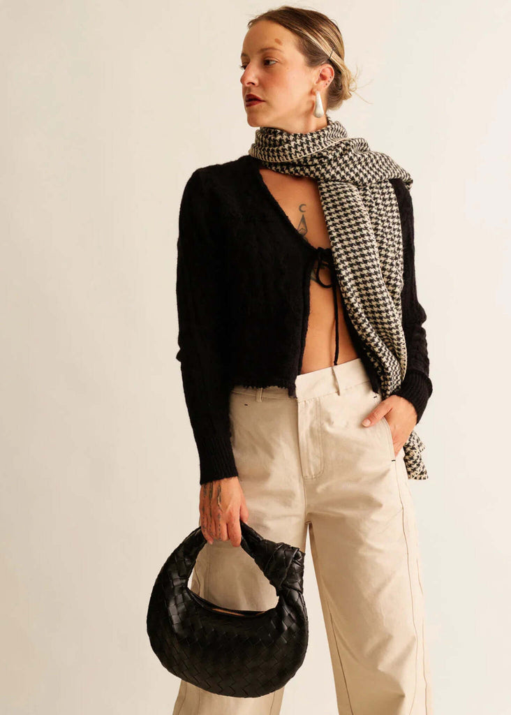 Maelle Bag — Black woven bag on model with houndstooth scarf — MYFASHIONFRUIT