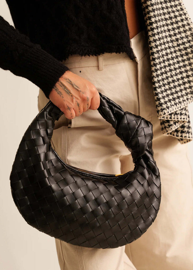 Maelle Bag — woven black bag detail on model — MYFASHIONFRUIT