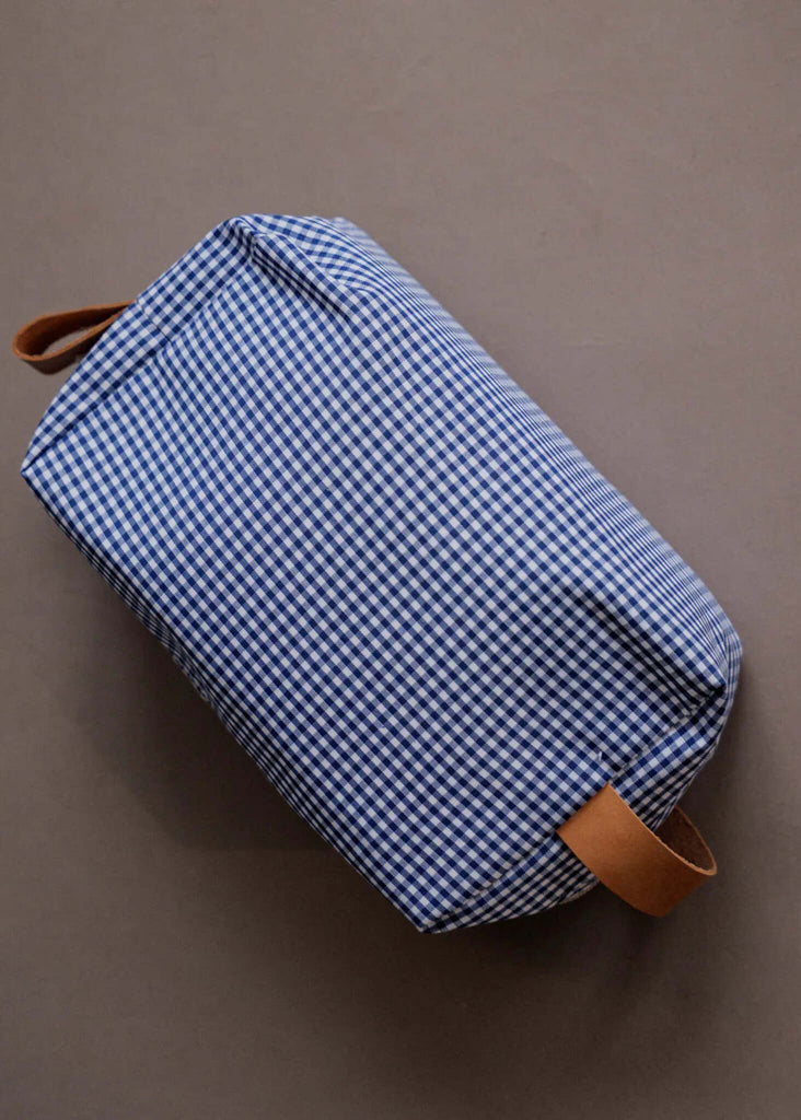 Bailey Necessaire — Blue gingham bag with leather handles — MYFASHIONFRUIT