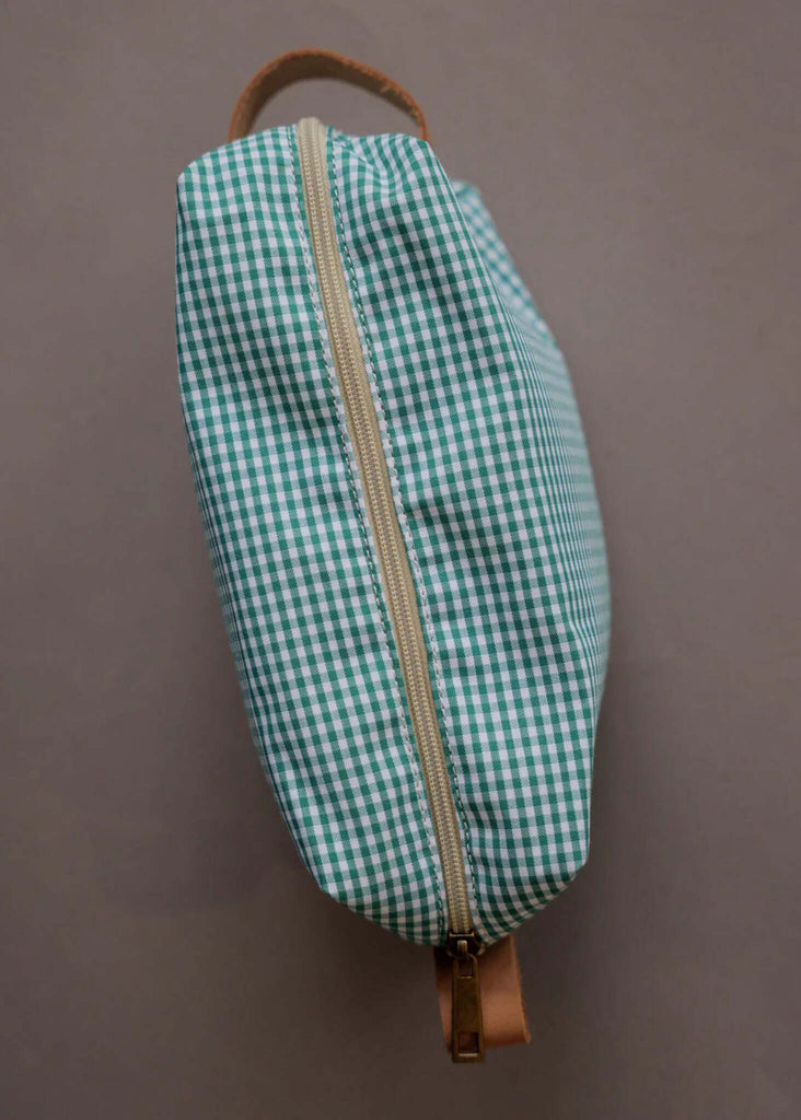 Bailey Necessaire — Green gingham with tan handle, detail — MYFASHIONFRUIT