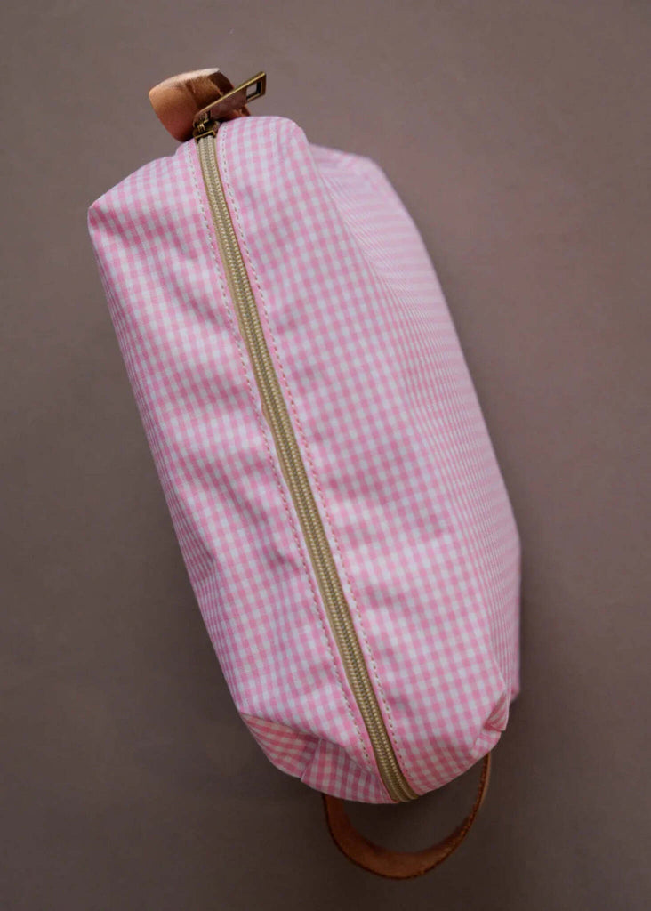 Bailey Necessaire — Pink gingham makeup bag detail — MYFASHIONFRUIT