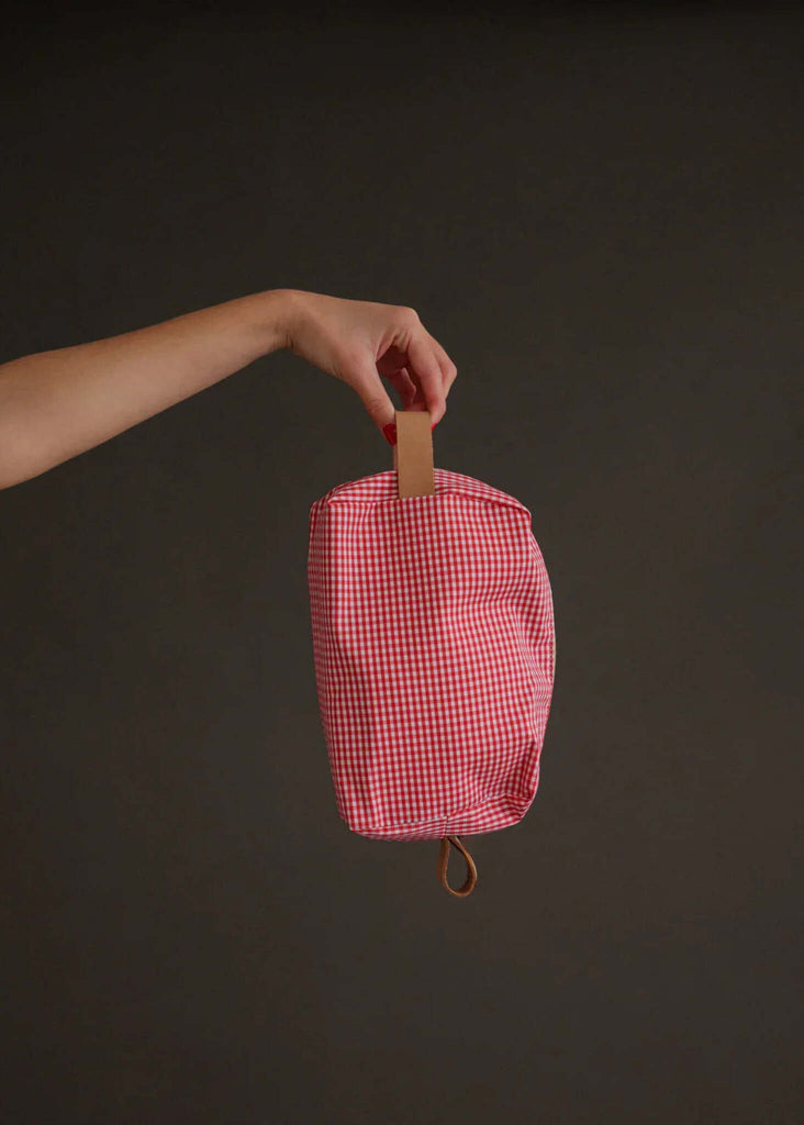 Bailey Necessaire — Red gingham bag with leather handle — MYFASHIONFRUIT